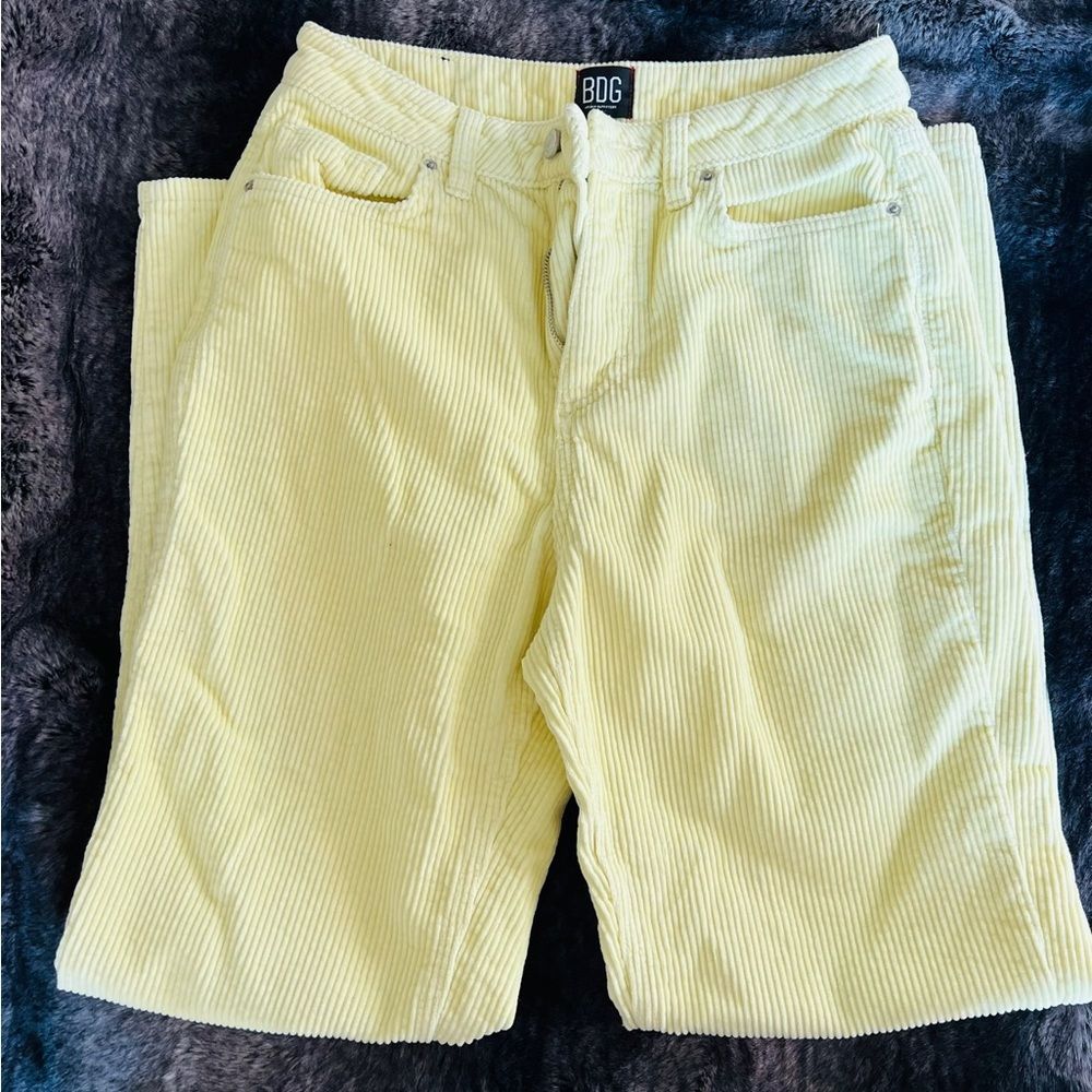 Urban BDG Corduroy Jeans light yellow